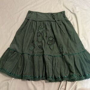 Zara TRF hunter green corduroy floral embroidered A-line skirt Sz M